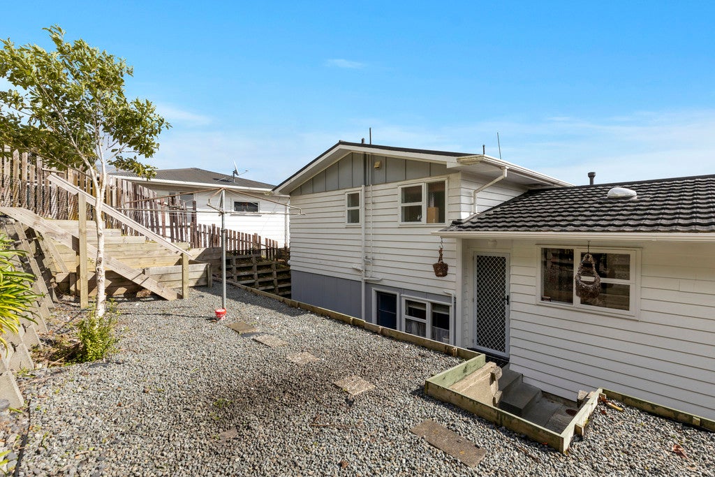 128 Major Drive, Kelson, Lower Hutt - Carousel 25