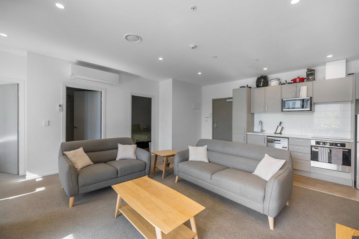 102/30 Red Oaks Drive, Frankton, Queenstown - Carousel 2