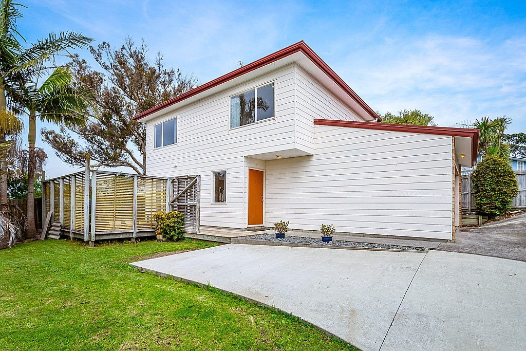 2/71 Bruce Road, Glenfield, Auckland - Carousel 1