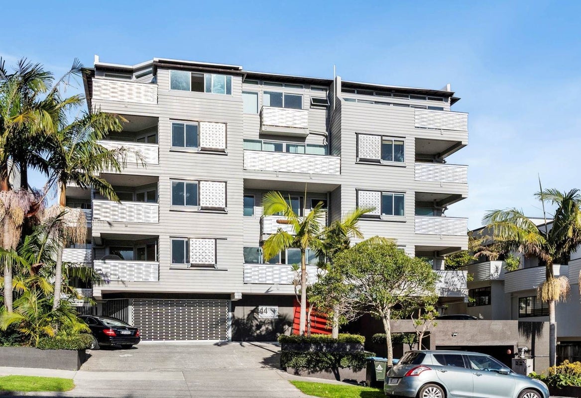 2C/44 Aitken Terrace, Kingsland, Auckland - Carousel 1