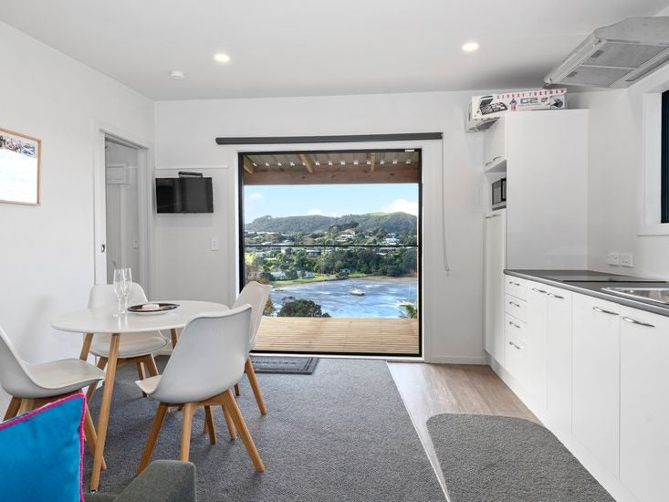 18 Albert Crescent, Ostend, Waiheke Island - Carousel 2