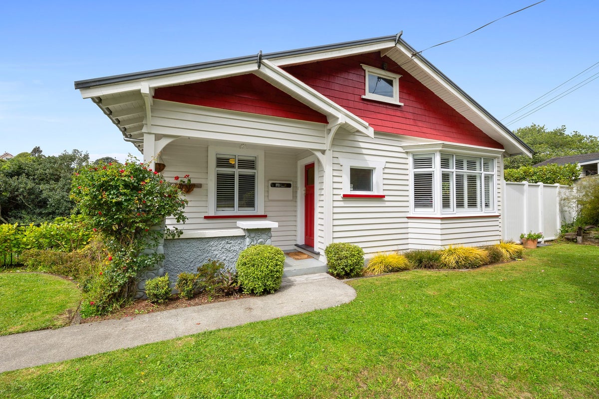 61 Frankley Road, Westown, New Plymouth - Carousel 1