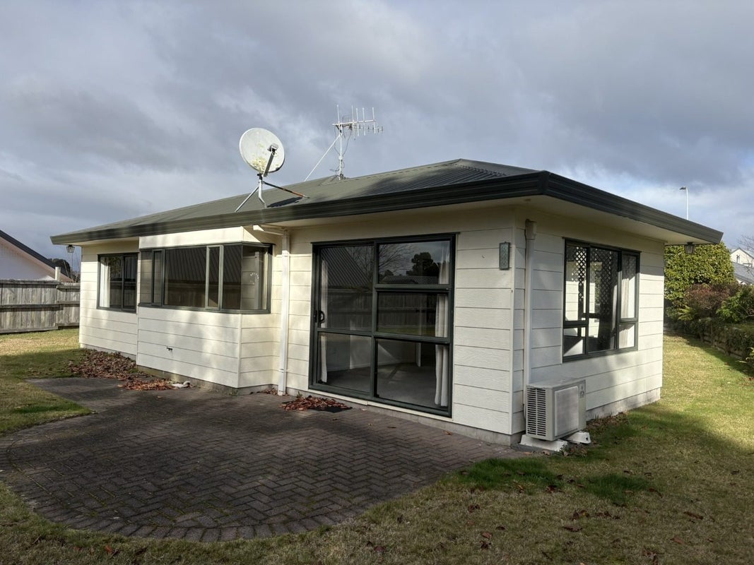 13 Robinson Terrace, Rangatira Park, Taupo - Carousel 2