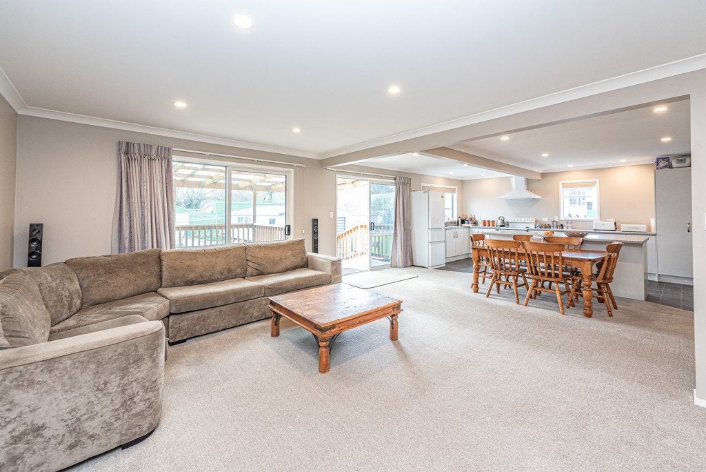 12 George Street, Aramoho, Whanganui - Carousel 2