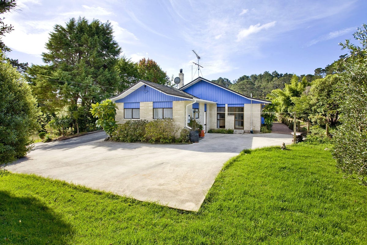 1541 East Coast Road, Albany - Carousel 13