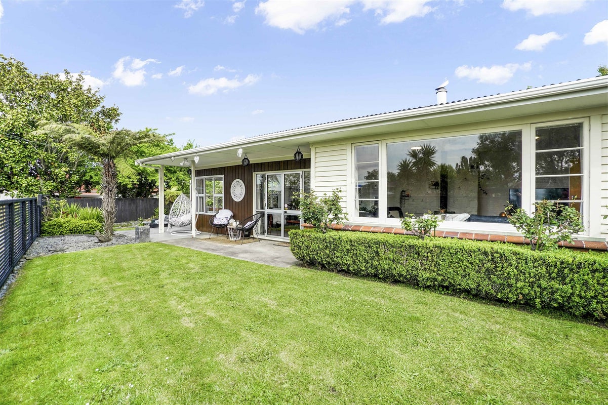 302 Cambridge Road, Hillcrest, Hamilton - Carousel 1