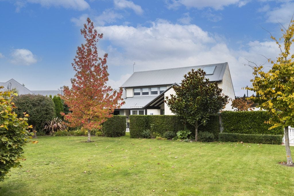 11 Bluestone Drive, Parklands, Christchurch - Carousel 1