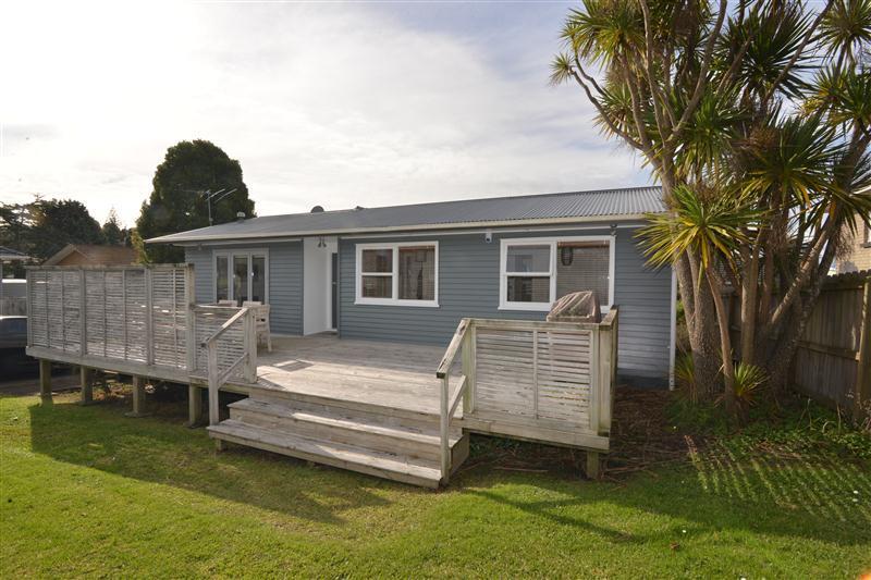 3 Judith Place, Titirangi, Auckland - Carousel 1