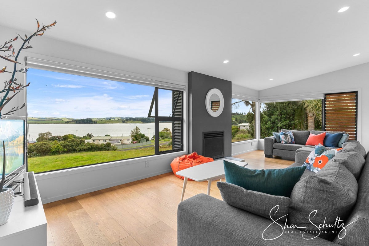 24 Oxford Street, Whakapirau, Maungaturoto - Carousel 1