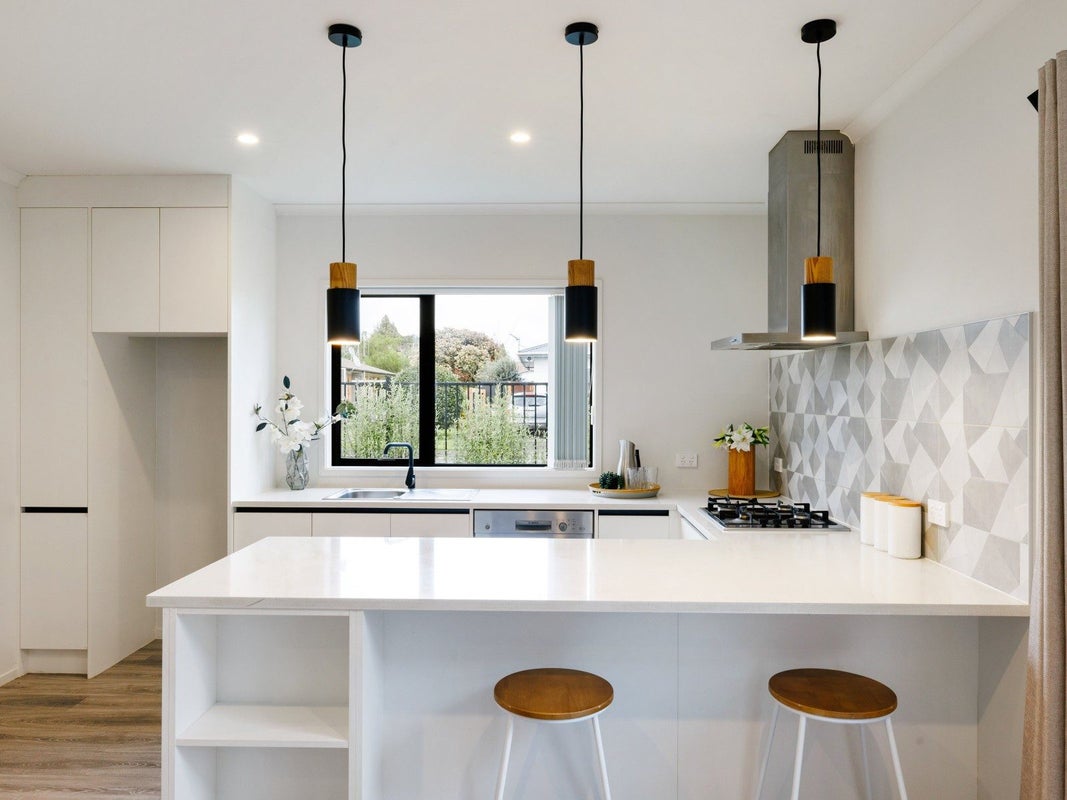 1/16 Steele Road, Forest Lake, Hamilton - Carousel 2