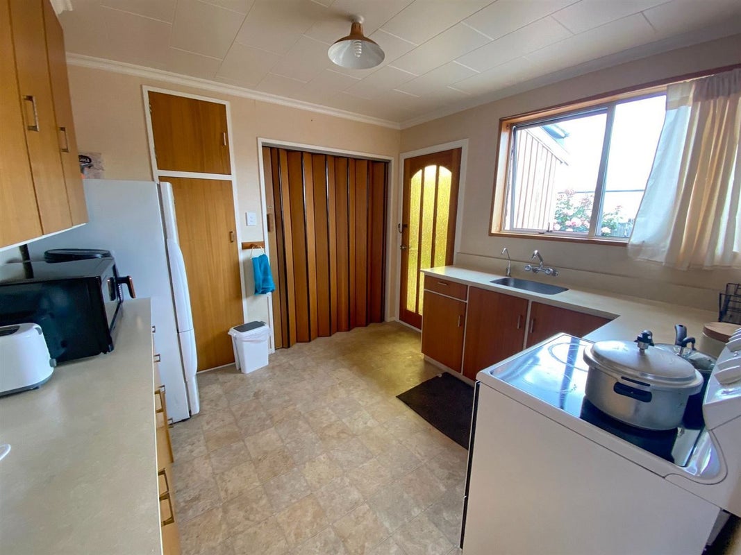 59B James Street, Balclutha, Balclutha - Carousel 2