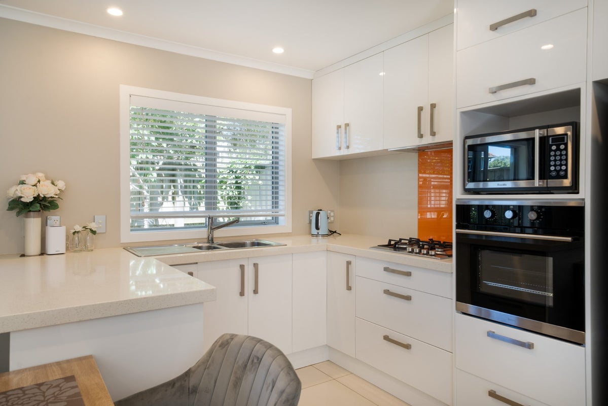 6/113D Moorefield Road, Johnsonville, Wellington - Carousel 2