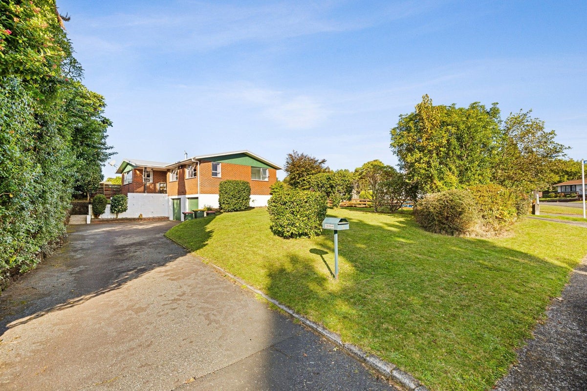 6 Windsor Street, Springfield, Rotorua - Carousel 1