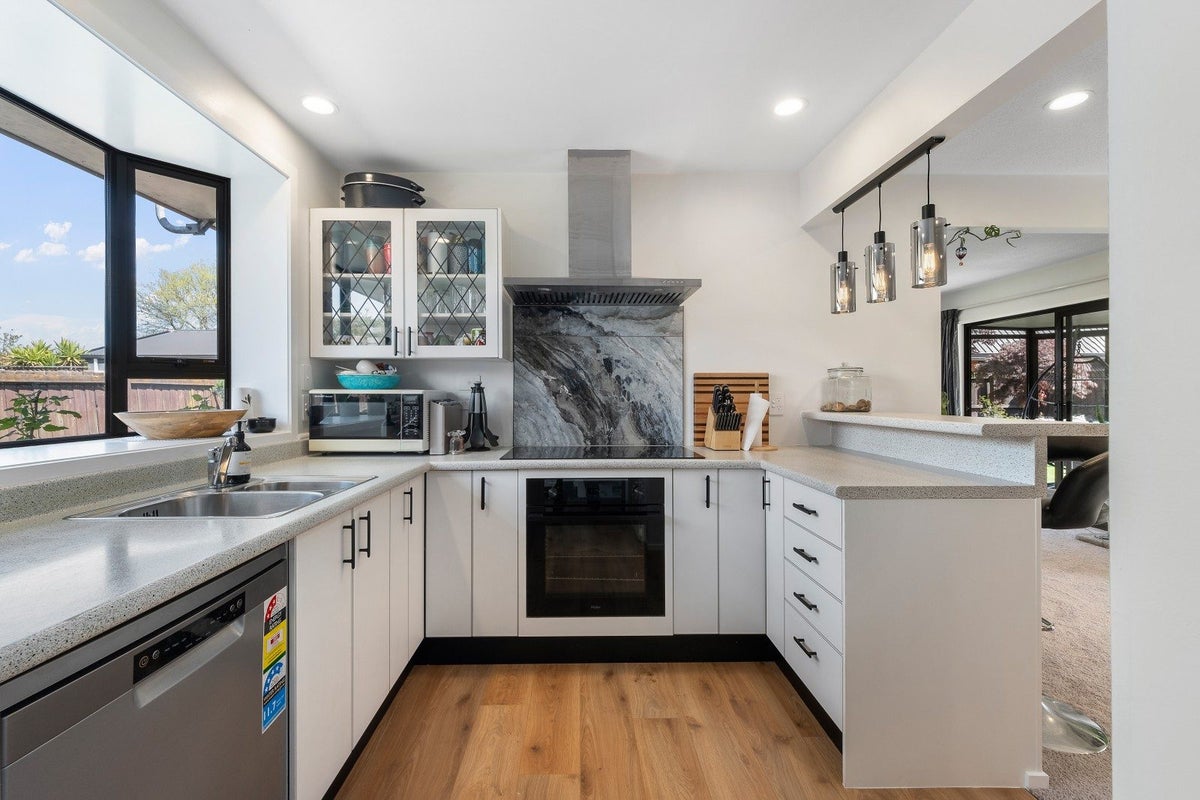 45 Dunbarton Street, Redwood, Christchurch - Carousel 1