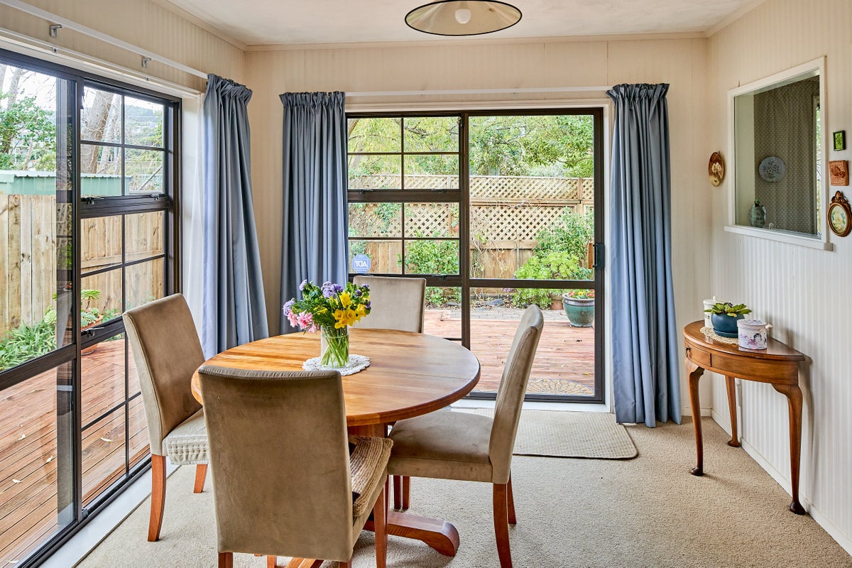 104 Oxford Street, Tawa, Wellington - Carousel 2