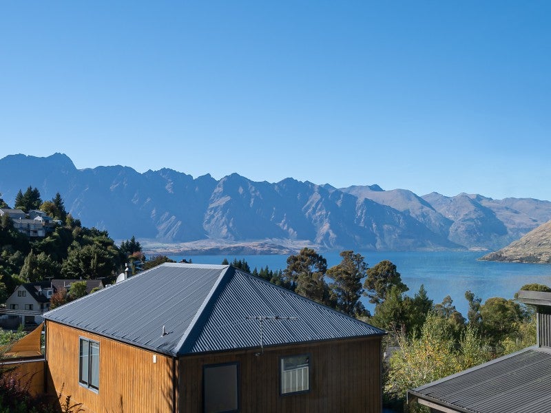 2/37 Arawata Terrace, Fernhill, Queenstown - Carousel 14