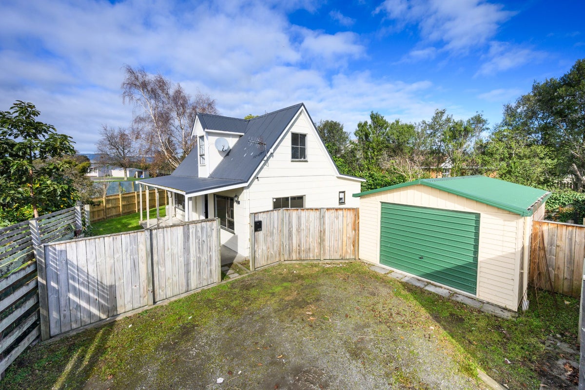 83B Rugby Street, Awapuni, Palmerston North - Carousel 1