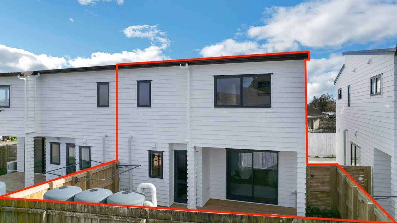 28B Sunlands Drive, Manurewa, Auckland - Carousel 1