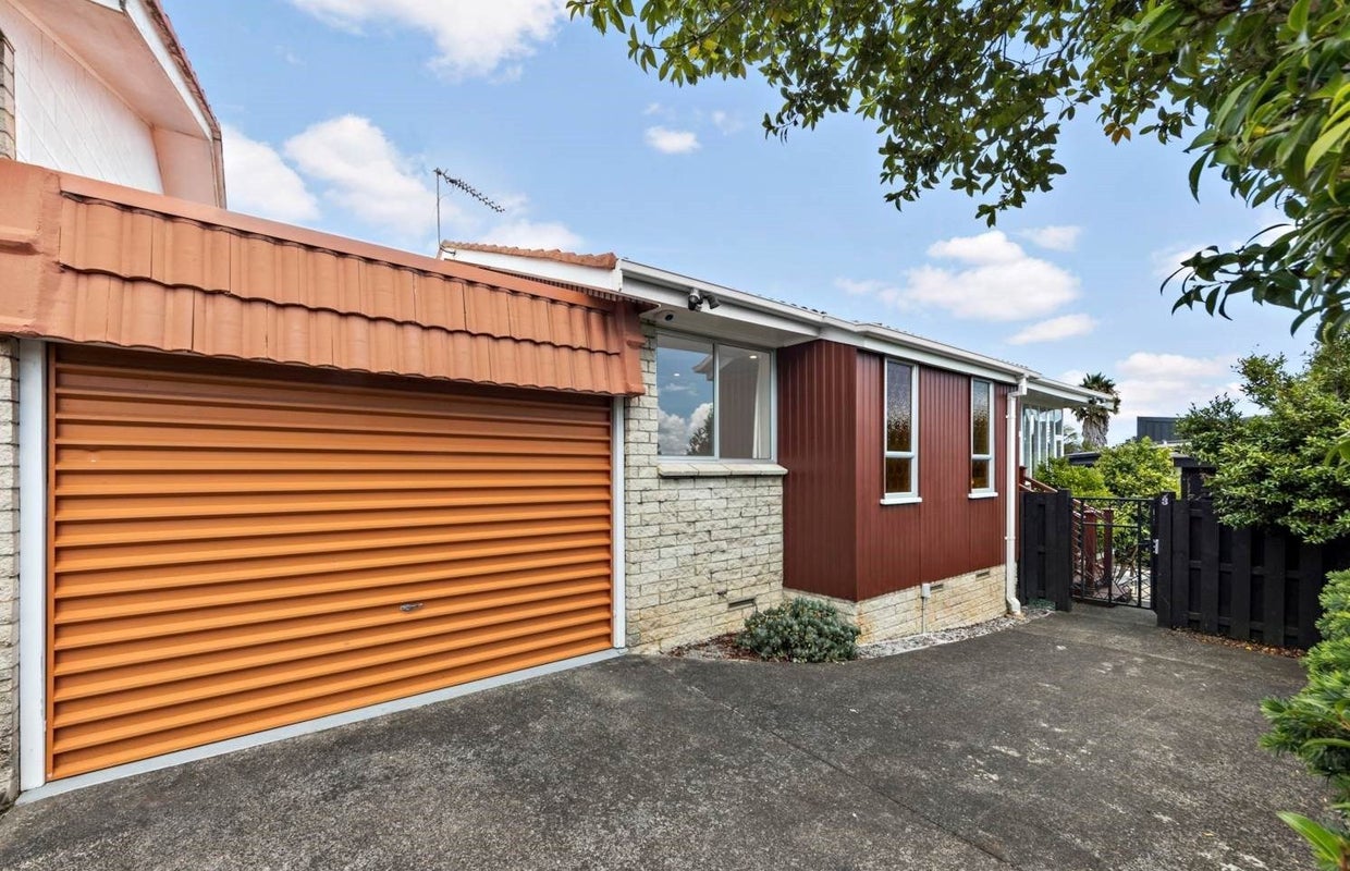 3/131 Titirangi Road, New Lynn, Auckland - Carousel 1