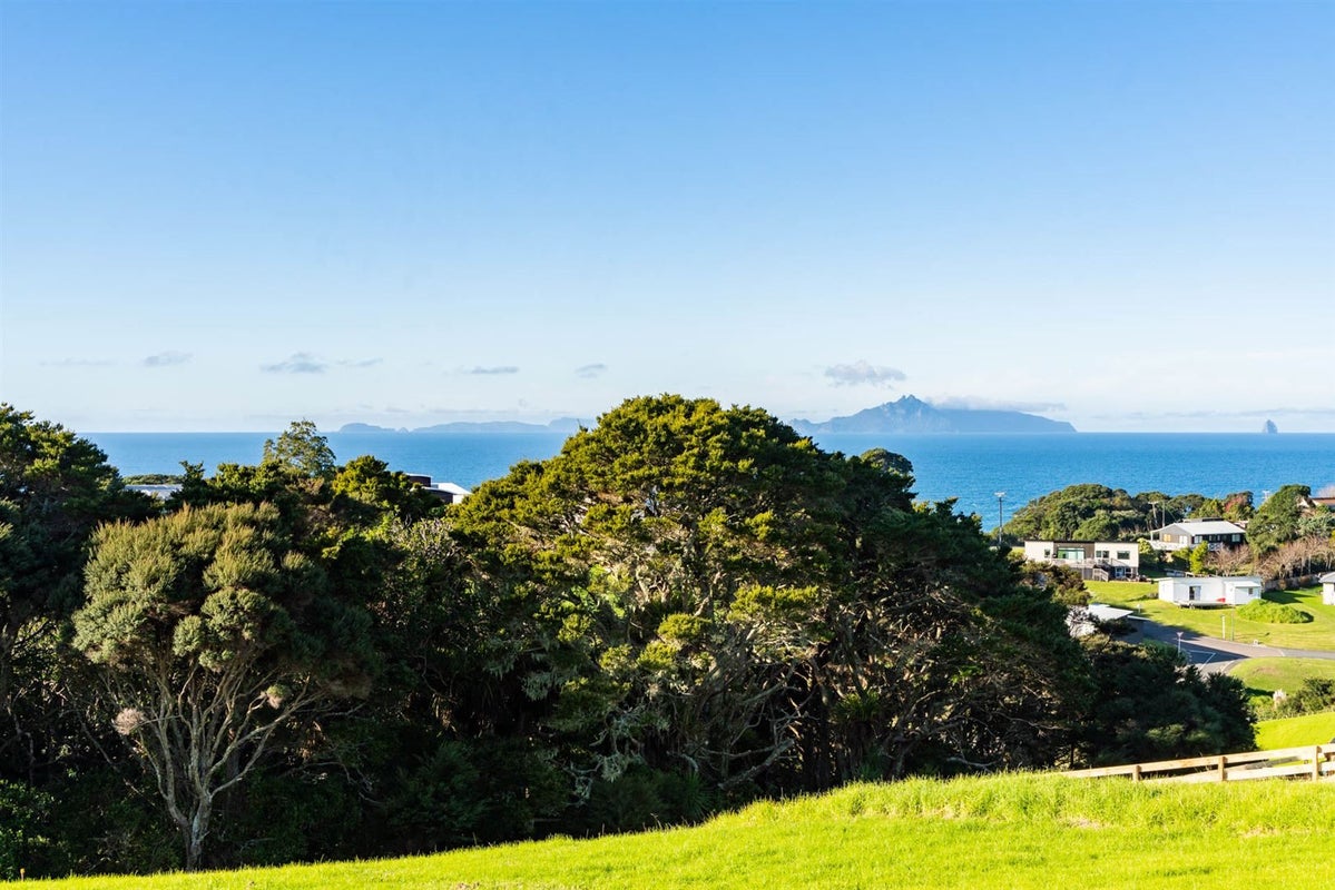 5 Starlight Place, Langs Beach, Waipu - Carousel 2