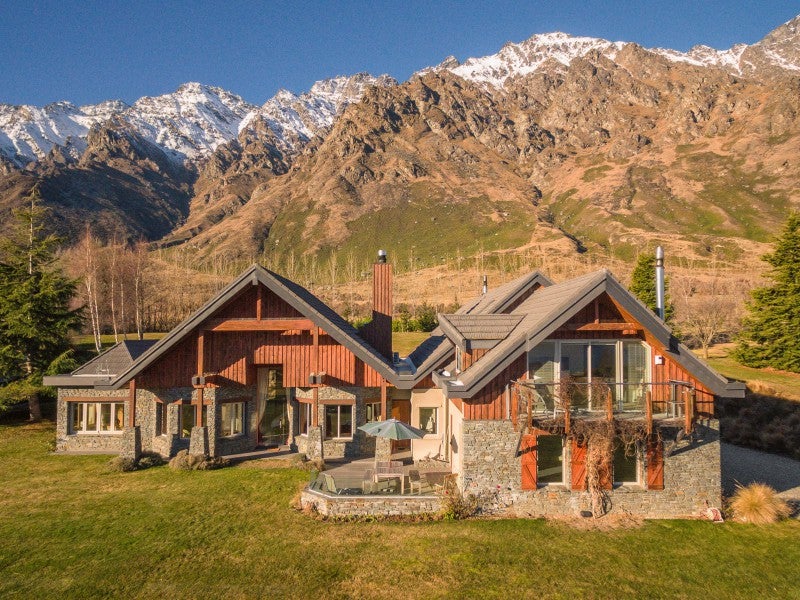 6 Scenic Drive, Drift Bay, Queenstown - Carousel 2