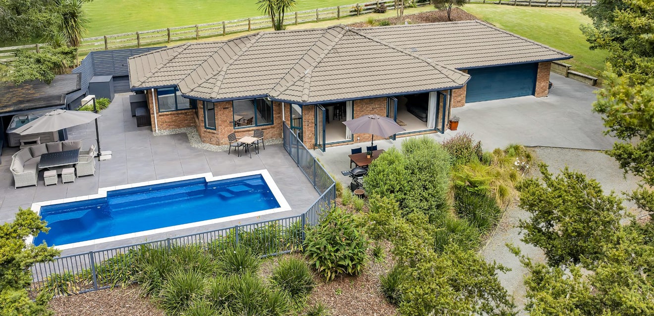 165 Pipiwai Road, Whangarei - Carousel 1