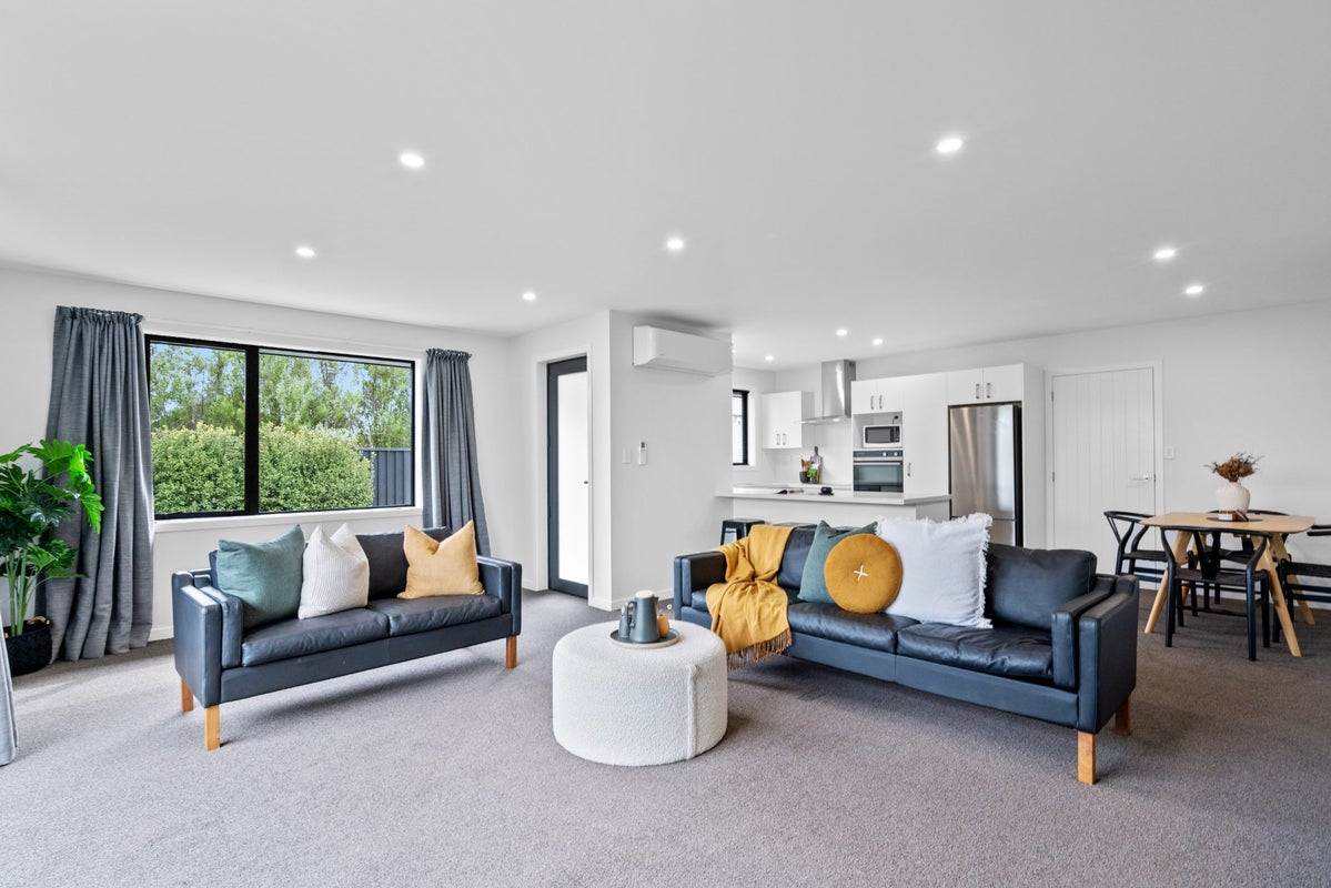 8 Leith Street, Windsor, Invercargill - Carousel 1