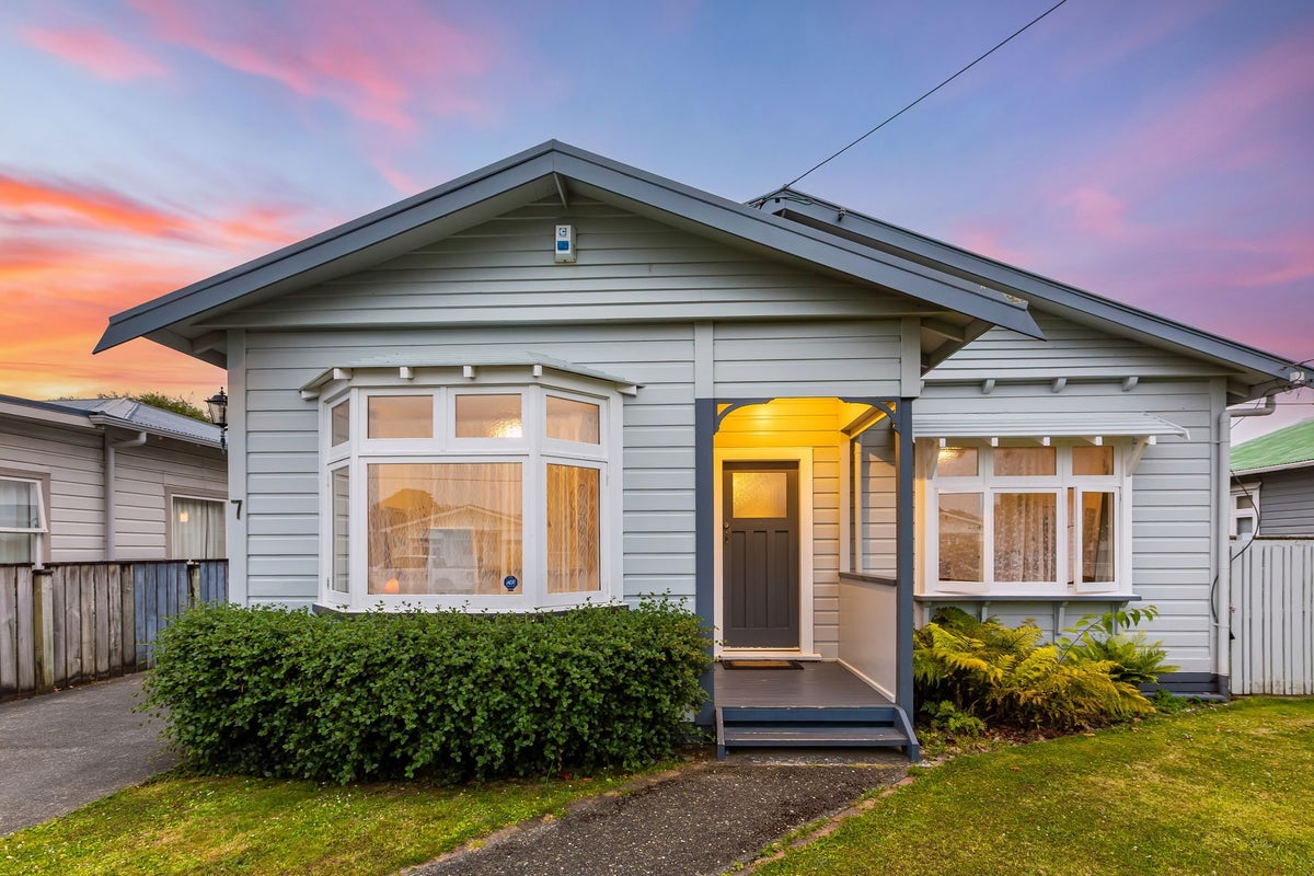 7 North Street, Petone, Lower Hutt - Carousel 18