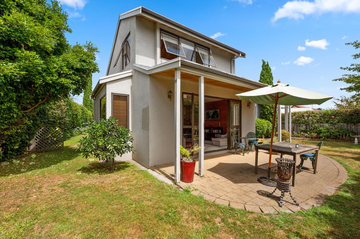 12 Orchard Place, Lynmore, Rotorua - Carousel 1