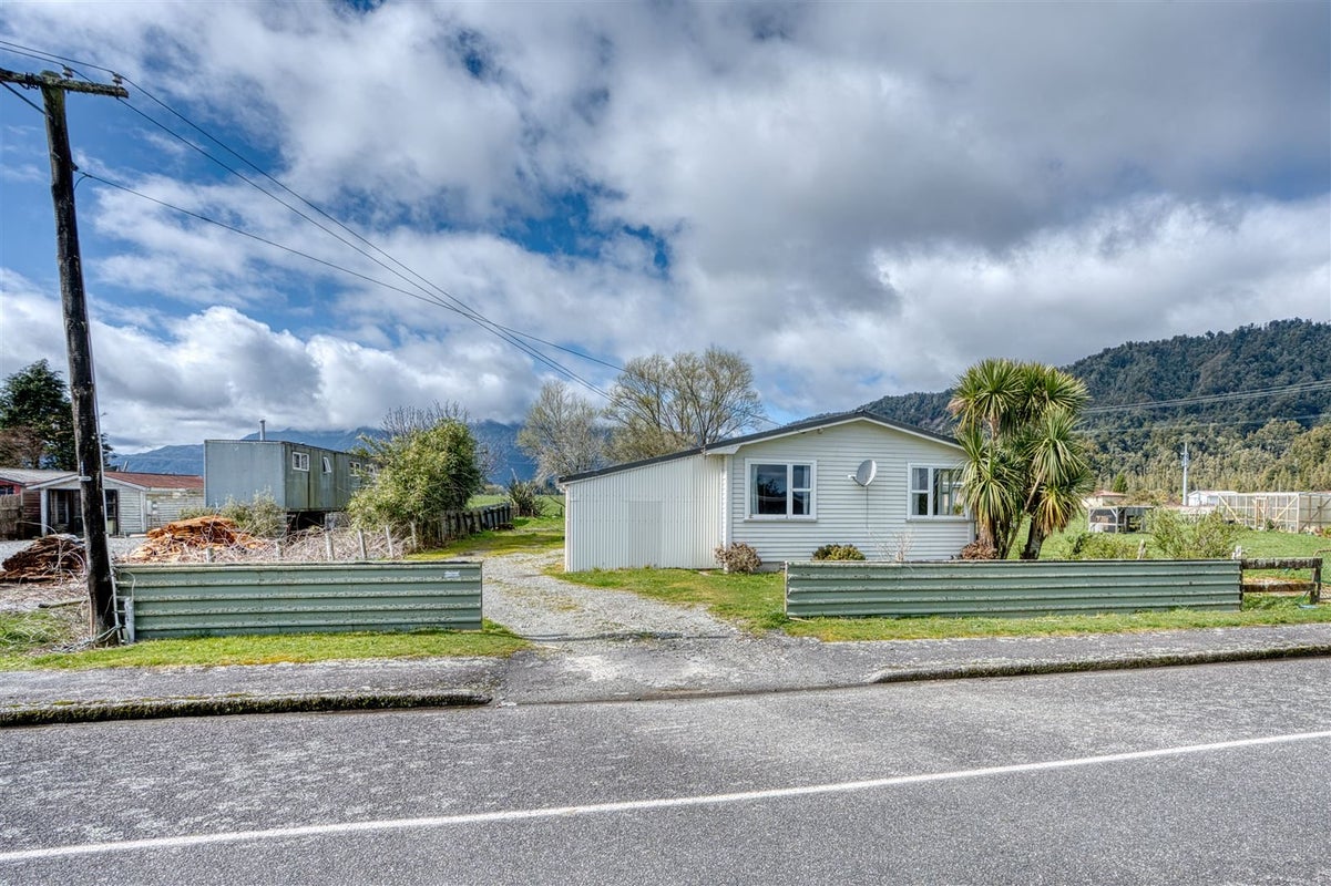 16 Wanganui Flat Road, Harihari - Carousel 2