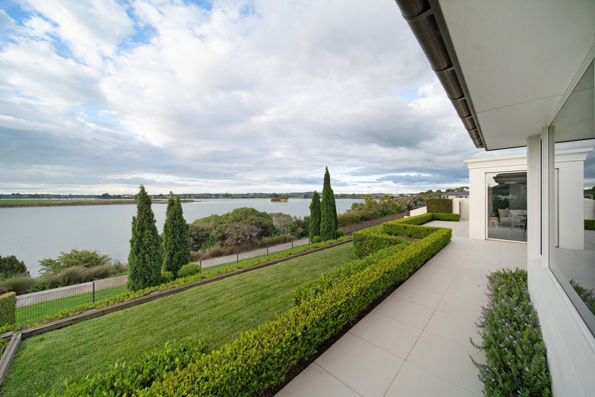 39 Milano Boulevard, Karaka, Papakura - Carousel 2
