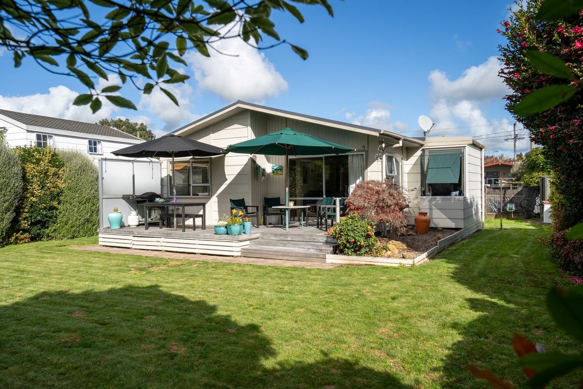 5 Kingsley Street, Leamington, Cambridge - Carousel 1