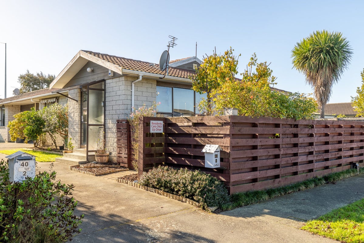 1/40 Sarabande Avenue, Redwood, Christchurch - Carousel 1