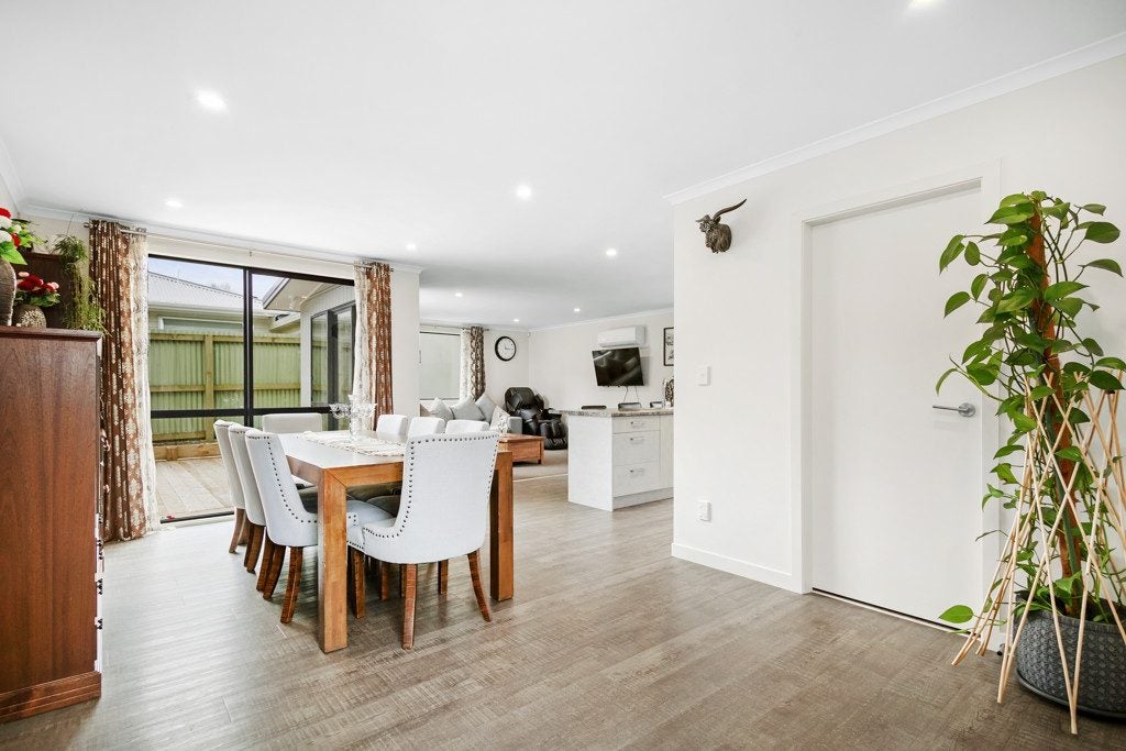 28C HAIR STREET, Wainuiomata, Lower Hutt - Carousel 2