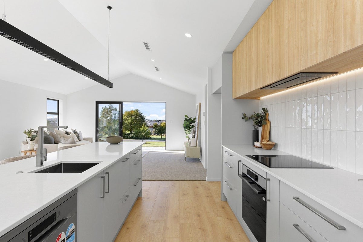 14 Village Green Drive, Huntingdon, Ashburton - Carousel 2
