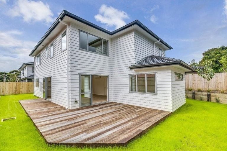 61C Margan Avenue, New Lynn, Auckland - Carousel 2