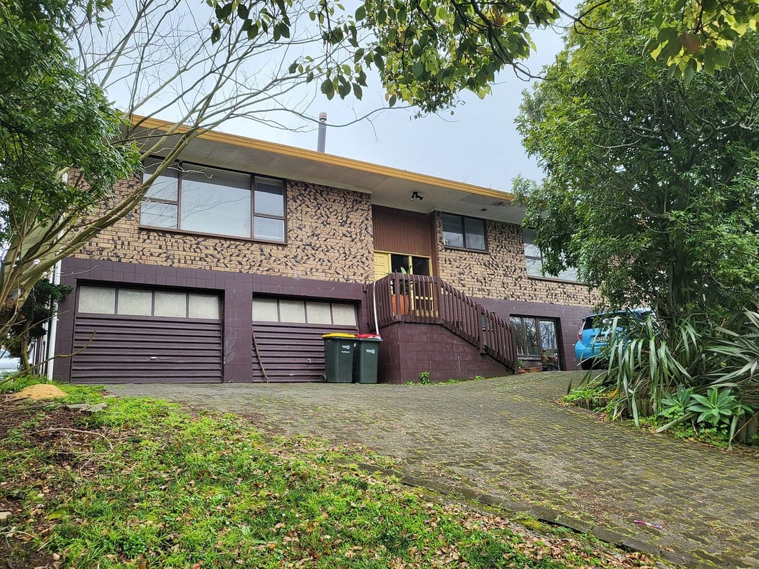 154 Everglade Drive, Totara Heights, Auckland - Carousel 1