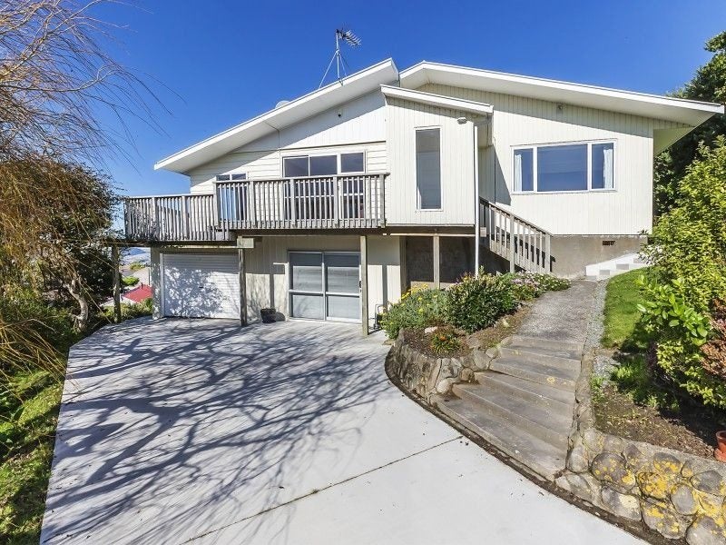 17 Pope Street, Camborne, Porirua - Carousel 1