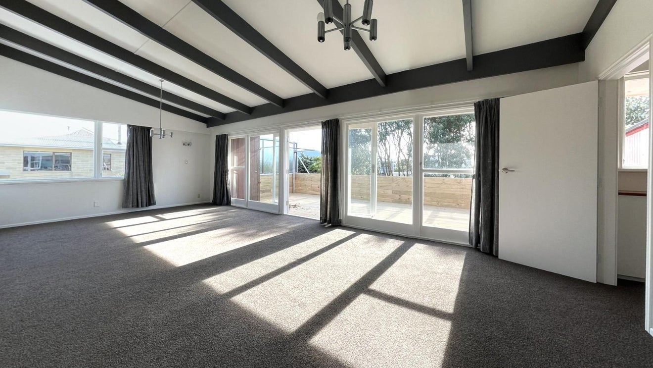 235A Manly Street, Paraparaumu Beach, Paraparaumu - Carousel 1