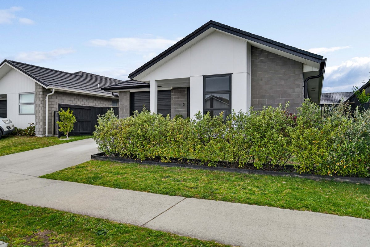 51 HILLS VIEW DR - Carousel 2
