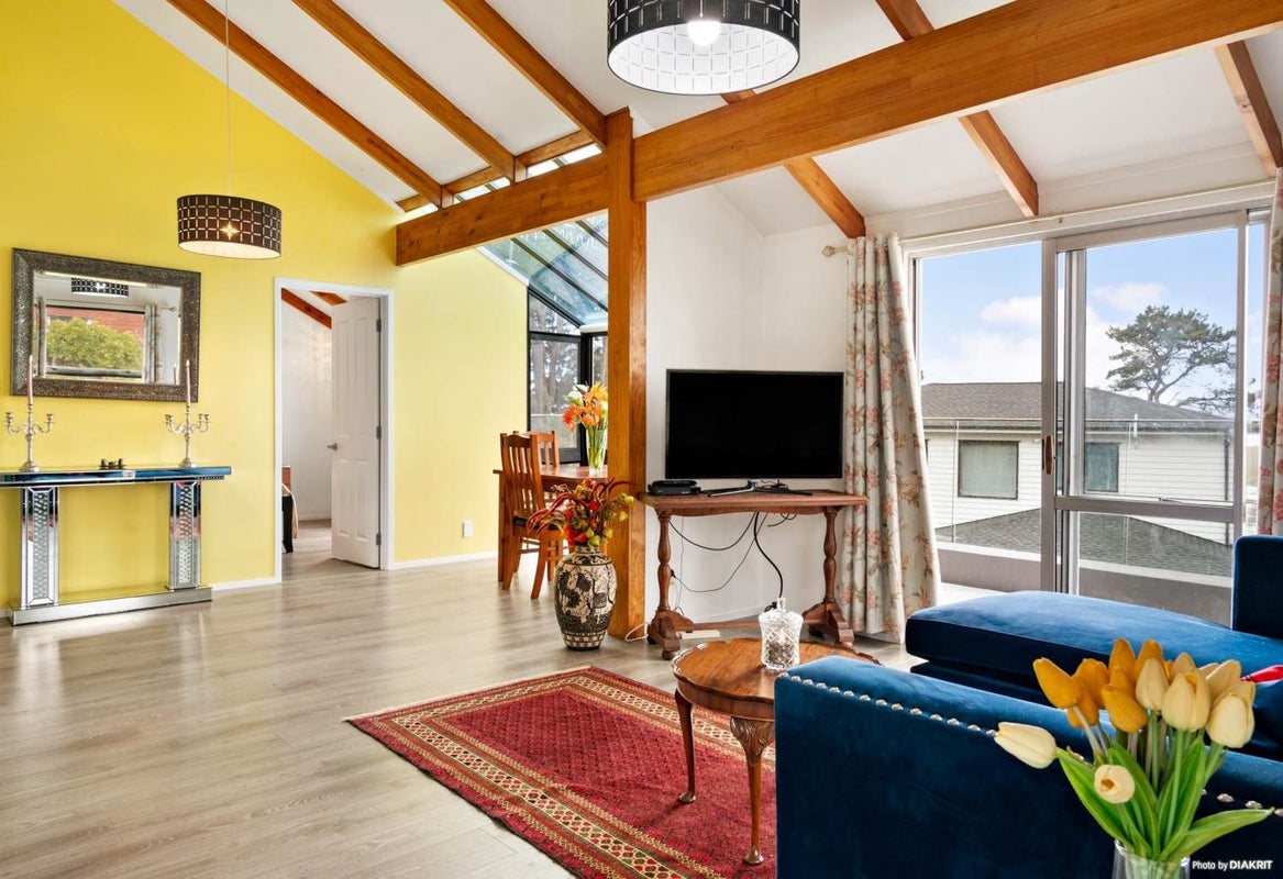 195 West Harbour Drive, West Harbour, Auckland - Carousel 1