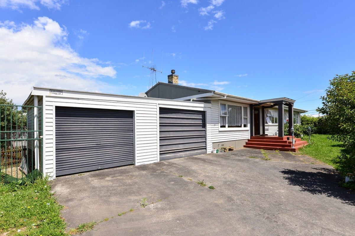 8 Nevada Road, Silverdale, Hamilton - Carousel 1