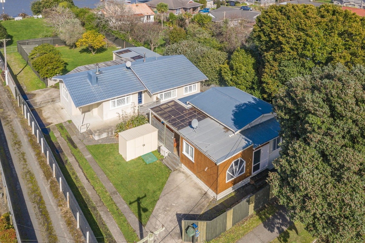 21 Balgownie Avenue, Gonville, Whanganui - Carousel 1
