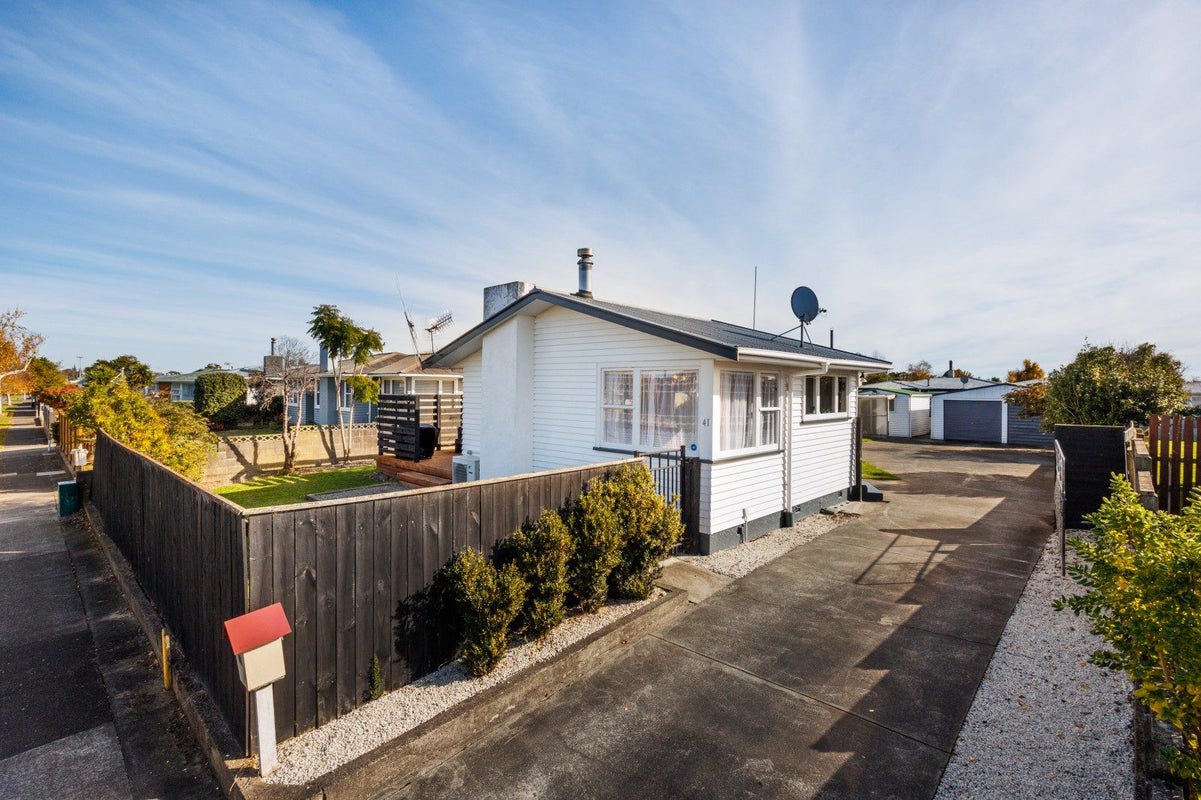 41 Holdsworth Avenue, Milson, Palmerston North - Carousel 1