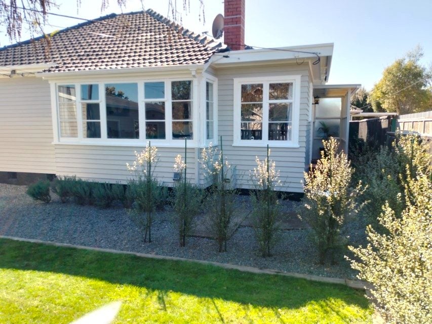 6 Coates Grove, Silverstream, Upper Hutt - Carousel 2