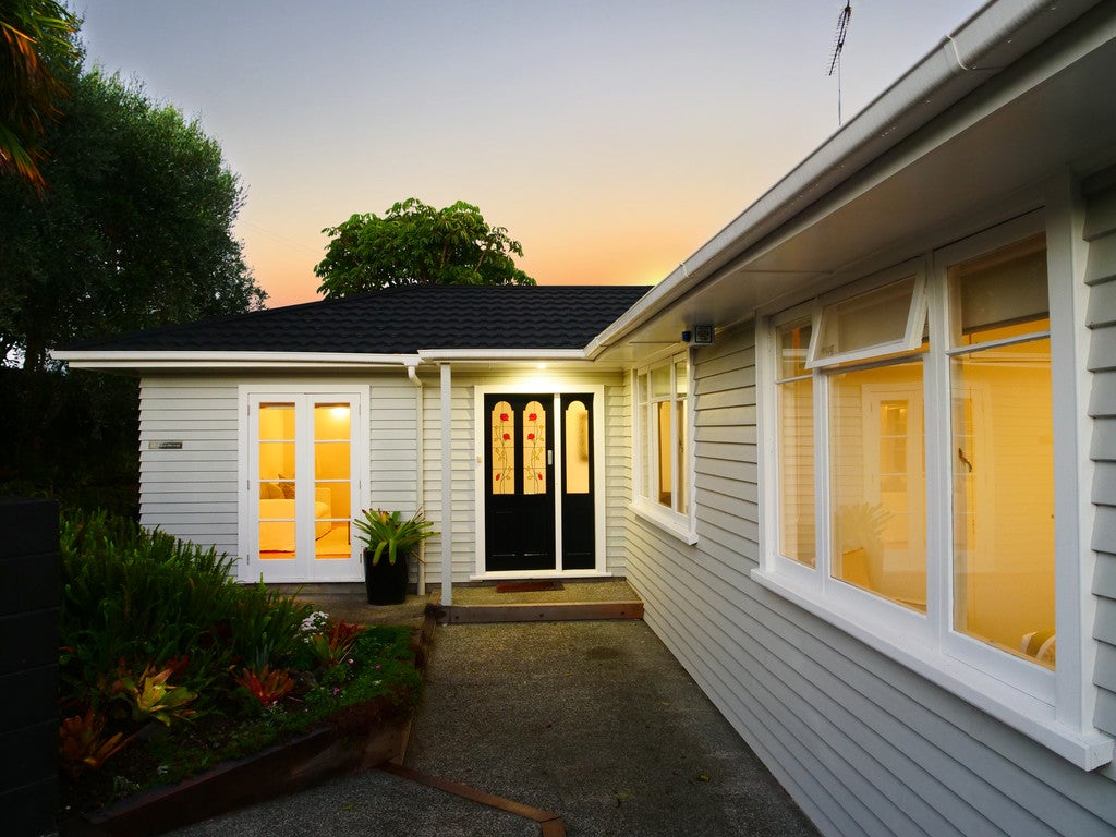 11 Abingdon Place, Glendowie, Auckland - Carousel 1