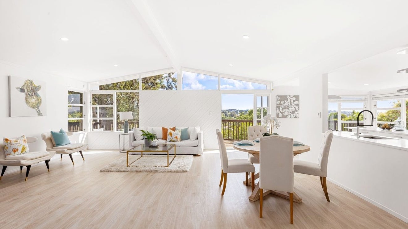 41 Hatherlow Street, Glenfield, Auckland - Carousel 1