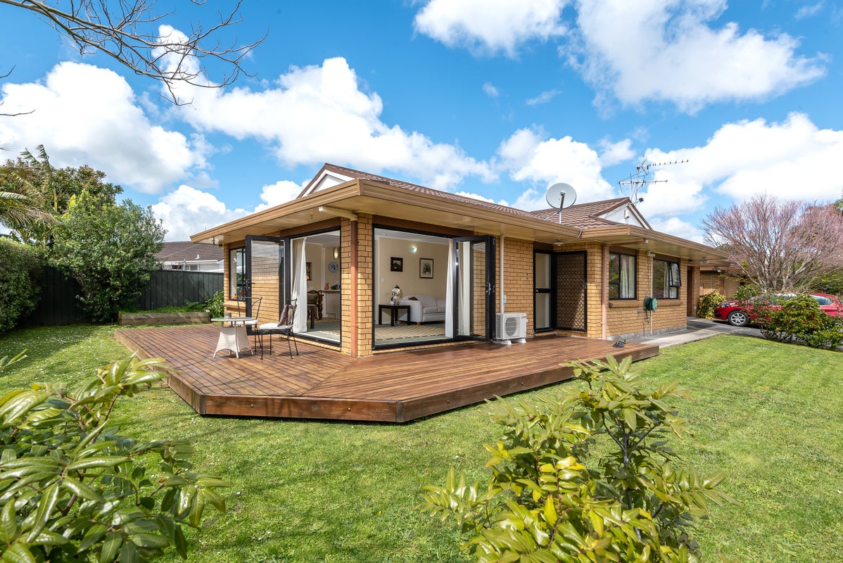1/11 Majesty Place, Half Moon Bay, Auckland - Carousel 2