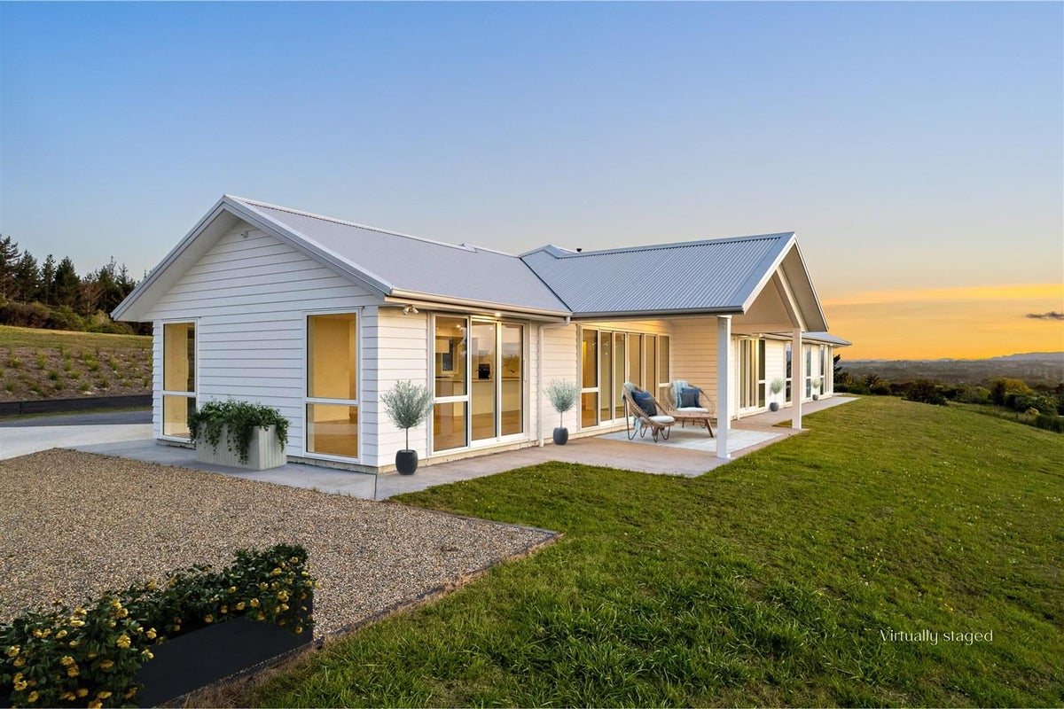409 Old North Road, Kumeu - Carousel 1
