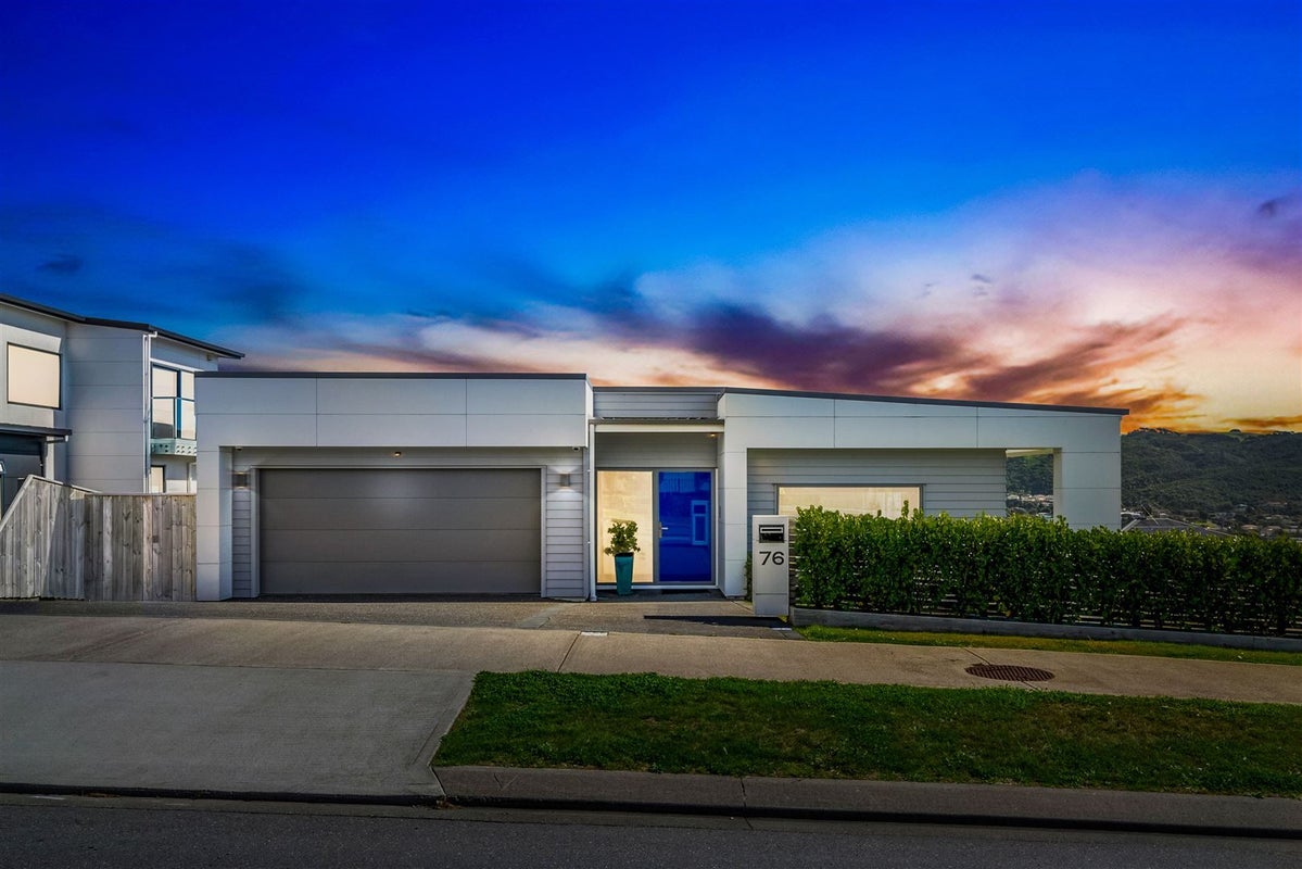 76 John Burke Drive, Aotea, Porirua - Carousel 1